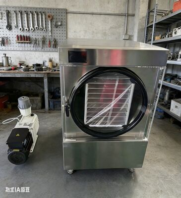 Maak gezonde snacks waar kinderen dol op zijn! Een compacte huishoudelijke vriesdroger die perfect is voor het drogen van fruit, groenten en maaltijden zonder toevoeging van kunstmatige conserveermiddelen